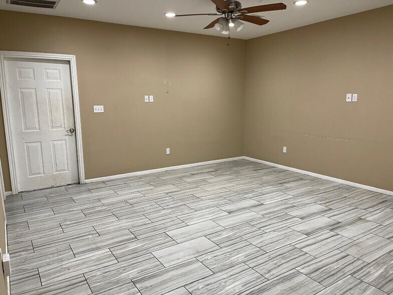 More Photos Of 585 Roman Forest Blvd, New Caney Freestanding For Sale
