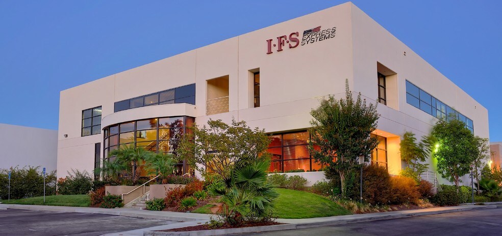 More Photos Of 11 Vanderbilt, Irvine Research And Development For Lease