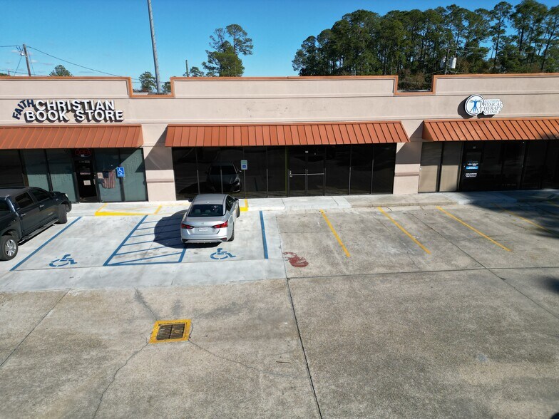 More Photos Of 1337 Gause Blvd, Slidell Storefront For Lease