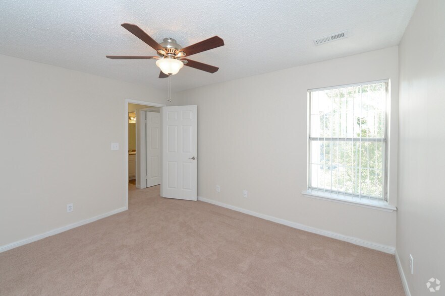 More Photos Of 100 Elena St, Cranston Apartments For Sale