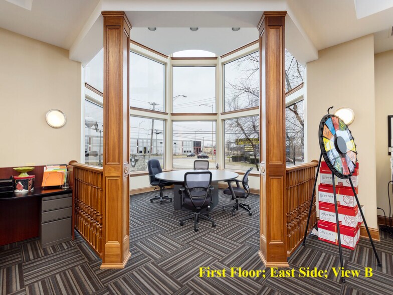 More Photos Of 739 North Ave, Glendale Heights Loft Creative Space For Sale