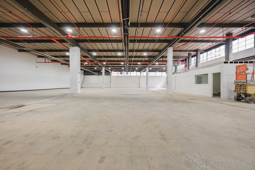 More Photos Of 555 Johnson Ave, Brooklyn Unknown For Lease