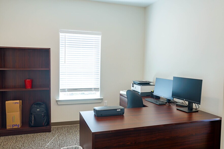 More Photos Of 5004 122nd St, Lubbock Office Residential For Sale