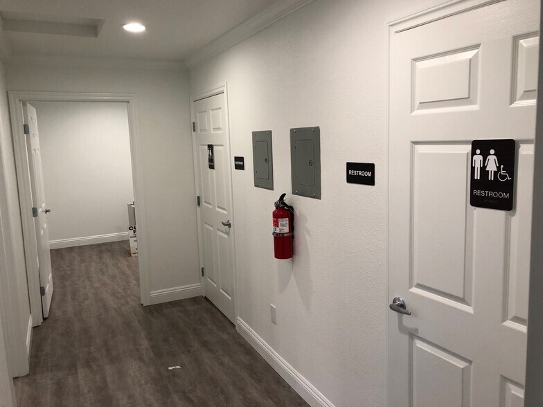 More Photos Of 415-419 E Cross Ave, Tulare Office For Lease