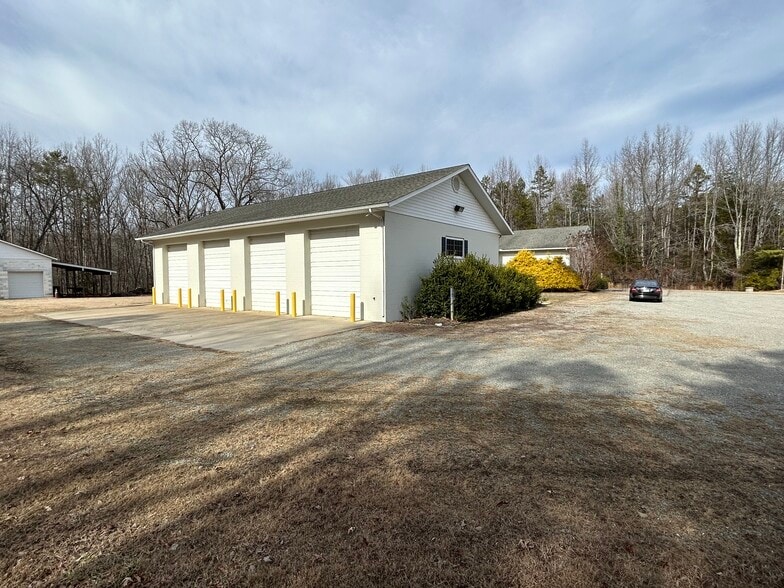 More Photos Of 1667 Cartersville Rd, Cartersville Flex For Sale