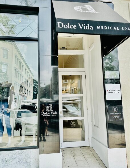 More Photos Of 151 Greenwich Ave, Greenwich Office For Lease