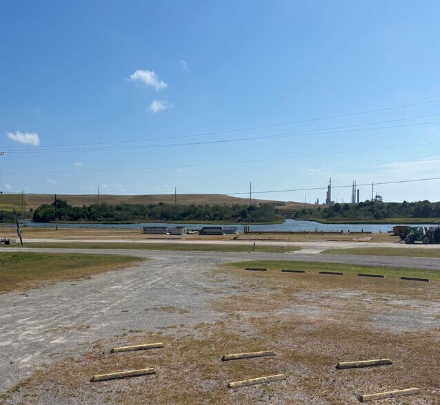 More Photos Of 5320 Ingalls Ave, Pascagoula Shipyard For Sale