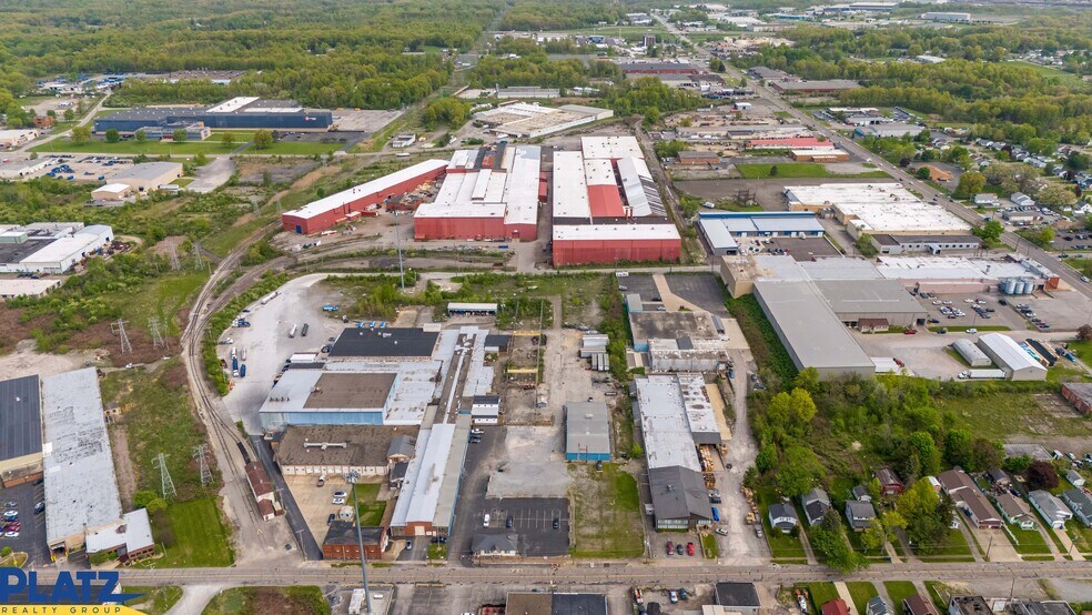 More Photos Of 3700 Oakwood Ave, Youngstown Manufacturing For Lease