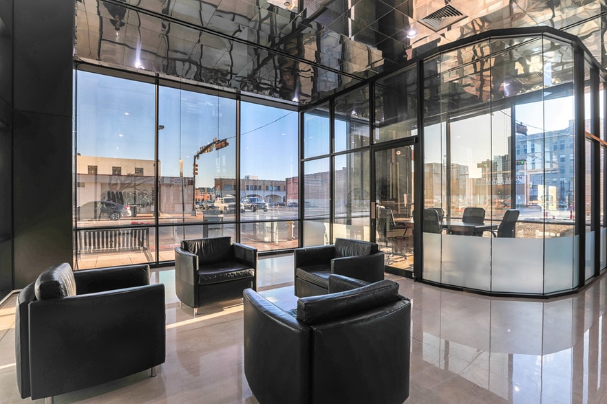 More Photos Of 2201 Main St, Dallas Office For Lease
