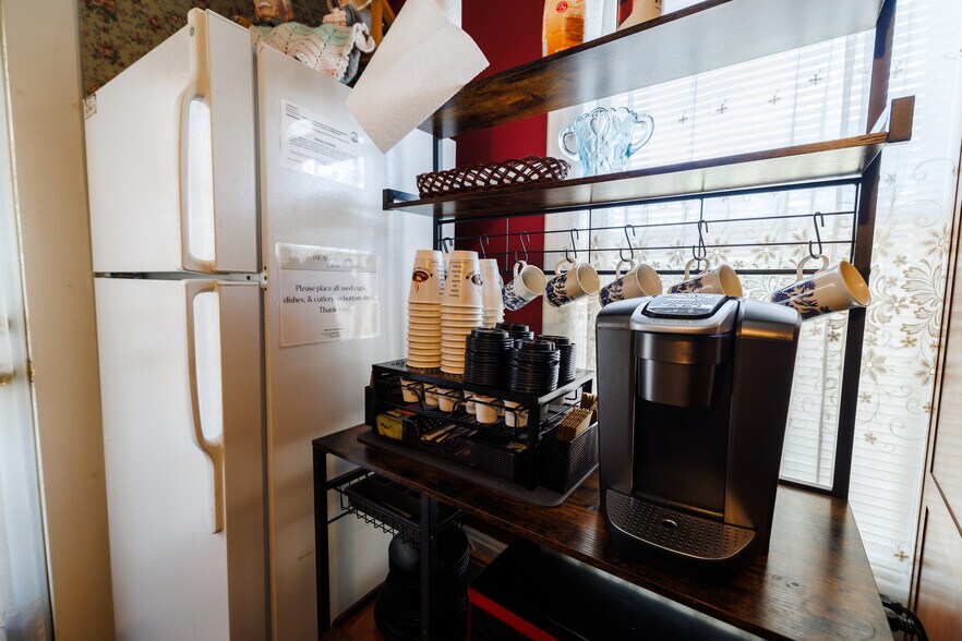 More Photos Of 215 E French Ave, Orange City Hospitality For Sale