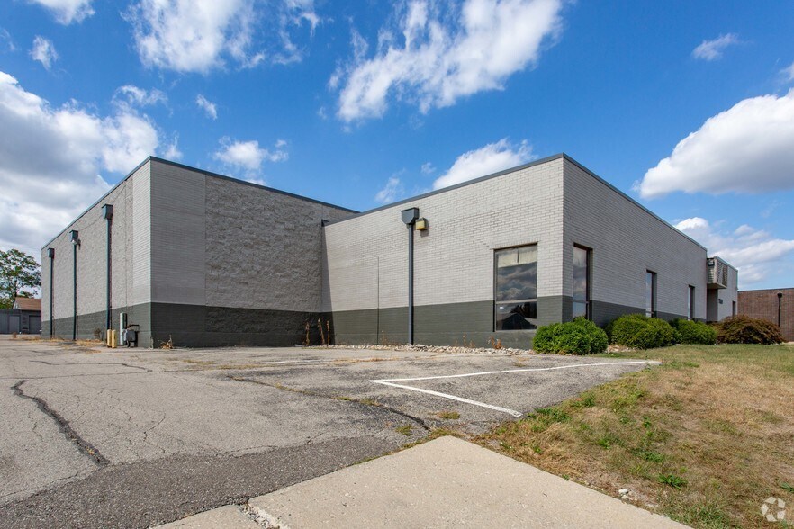 More Photos Of 7989 S Suburban Rd, Centerville Warehouse For Lease