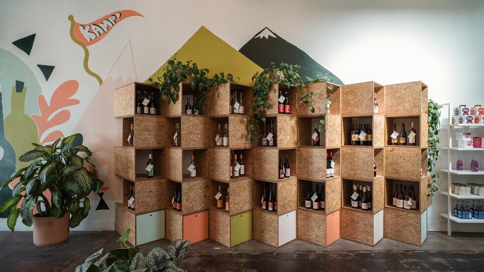 More Photos Of 3333-3339 W Sunset Blvd, Los Angeles General Retail For Lease