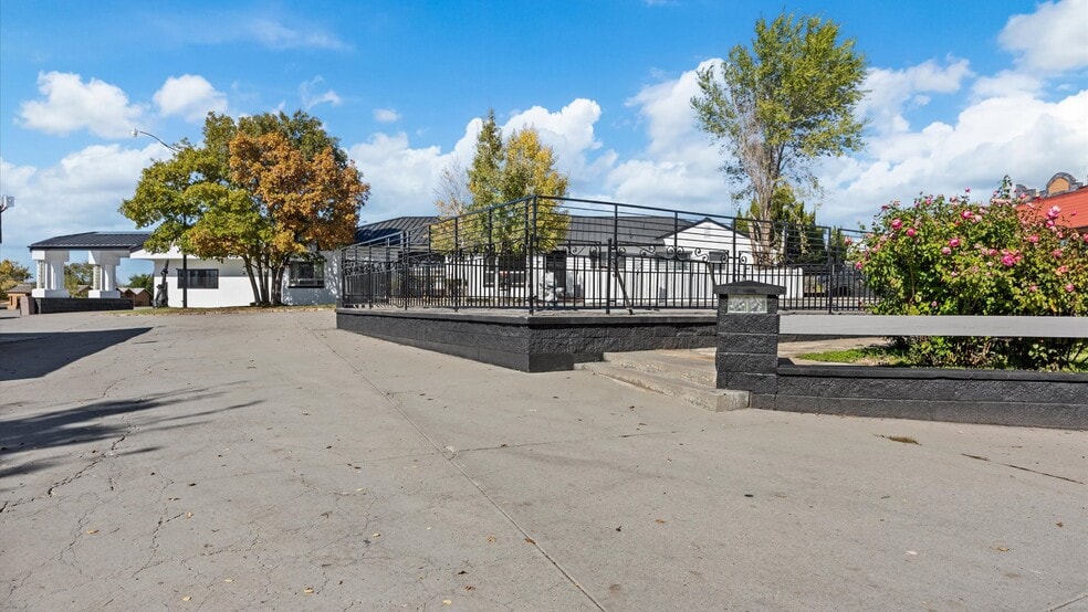 More Photos Of TBD E Main St, Montrose Hotel For Sale