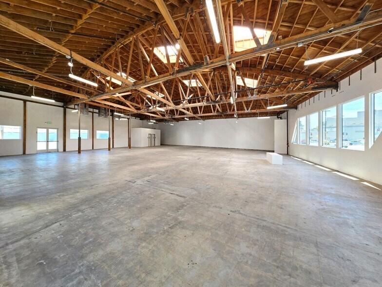 More Photos Of 5075 W Adams Blvd, Los Angeles Medical For Lease