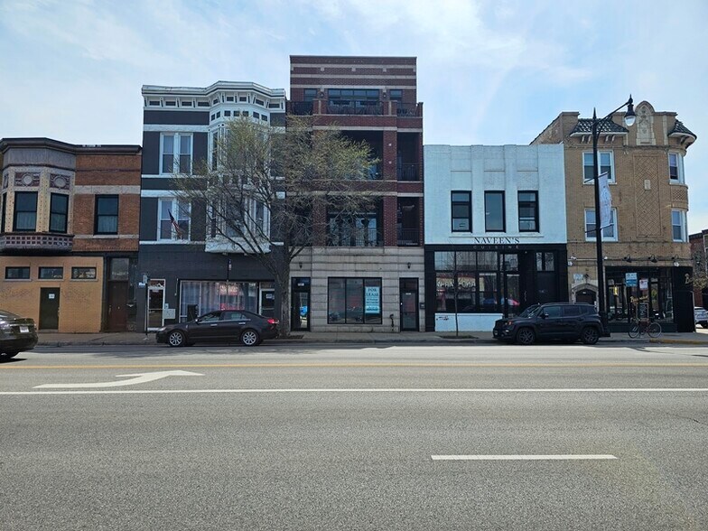More Photos Of 2521 W North Ave, Chicago Storefront Retail Residential For Lease