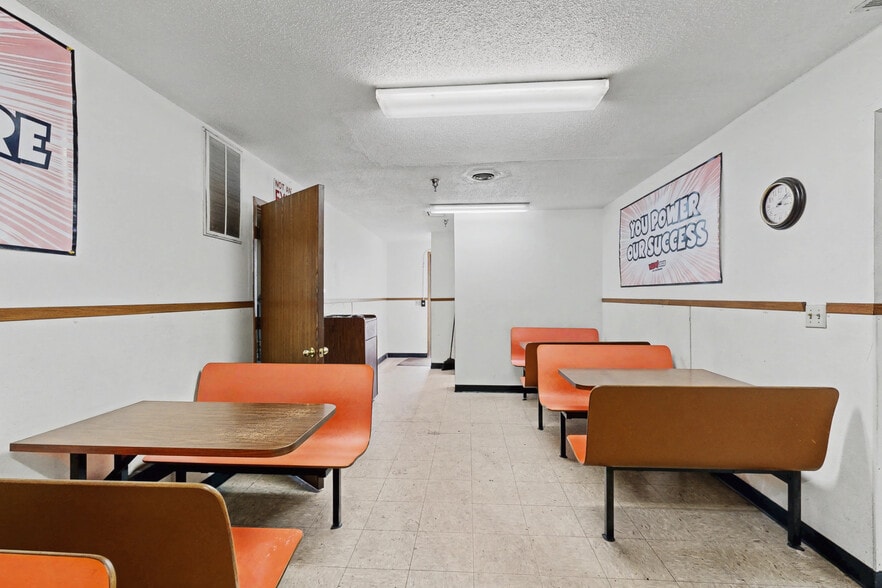 More Photos Of 777 Weaver Blvd, Wapello Industrial For Sale