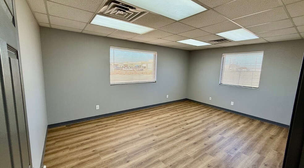 More Photos Of 1509 S County Road 1309, Midland Warehouse For Lease