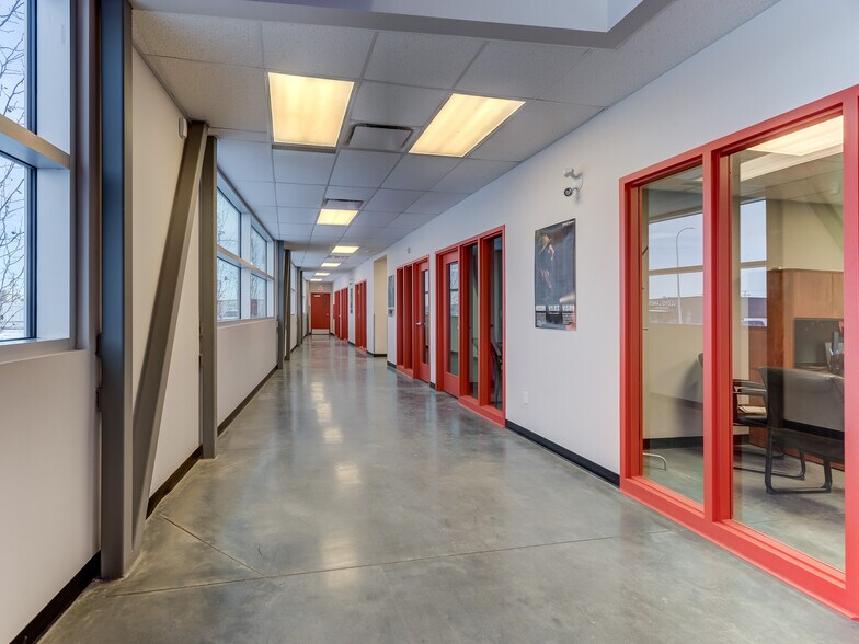 More Photos Of 7005 44 St, Lloydminster Unknown For Lease