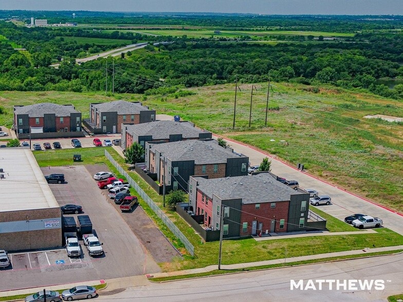 More Photos Of 3601 Valley Vista Dr, Hurst Multifamily For Sale