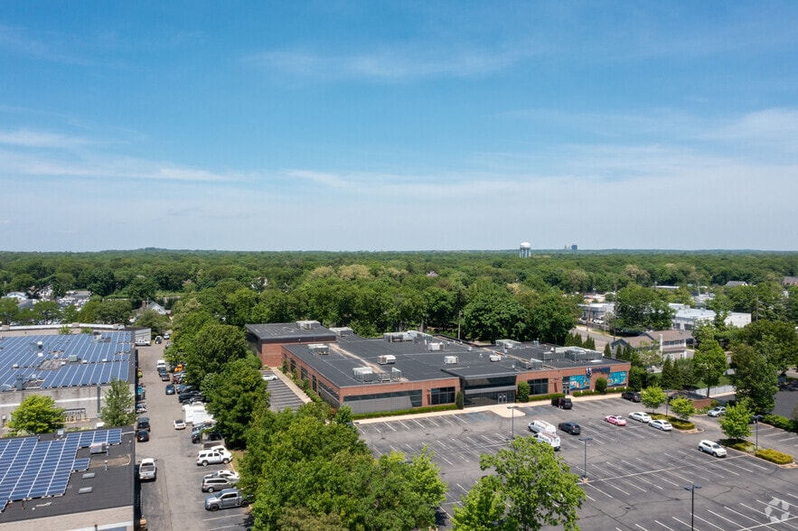 More Photos Of 5-10 Browns Rd, Nesconset Health Club For Lease