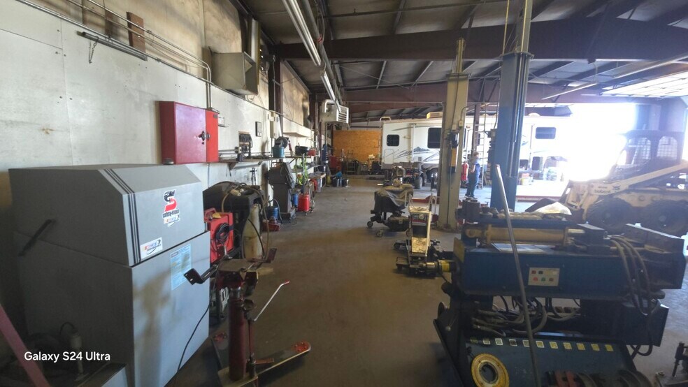 More Photos Of 8195 E Manley Dr, Prescott Valley Auto Repair For Sale