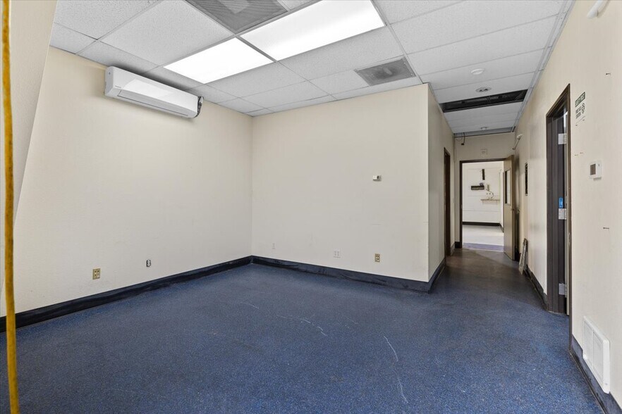 More Photos Of 1501 Sage Rd, Medford Warehouse For Sale