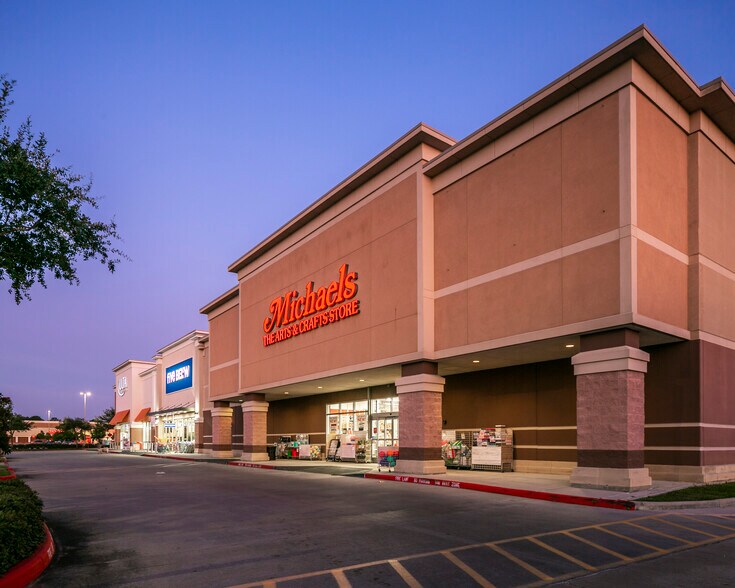 More Photos Of I 45, League City Unknown For Lease