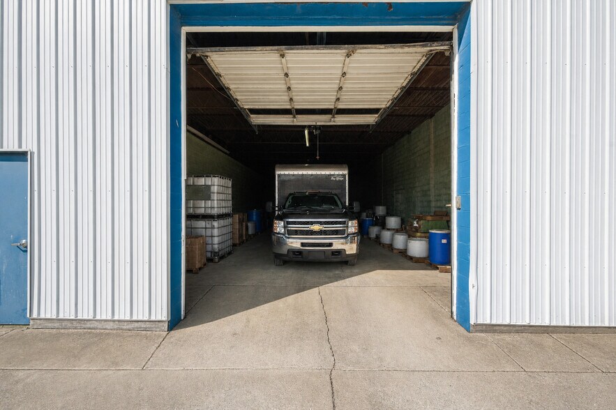 More Photos Of 2025 N Lapeer Rd, Lapeer Warehouse For Lease