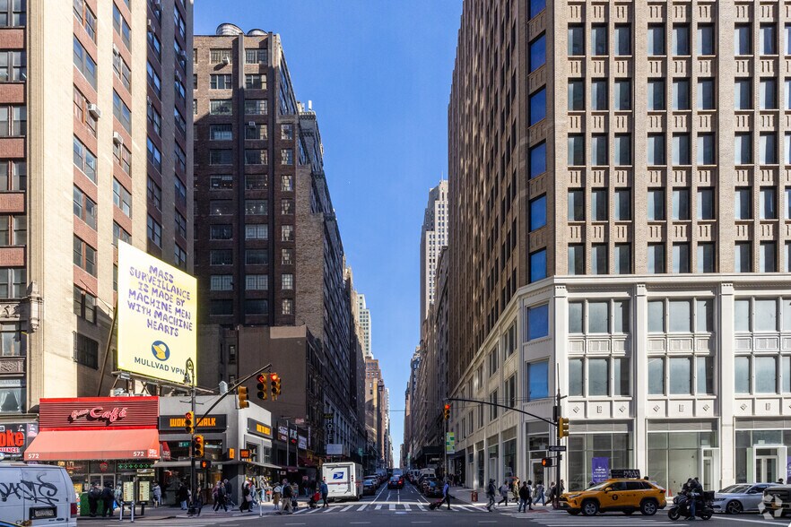 More Photos Of 230 W 38th St, New York Loft Creative Space For Lease