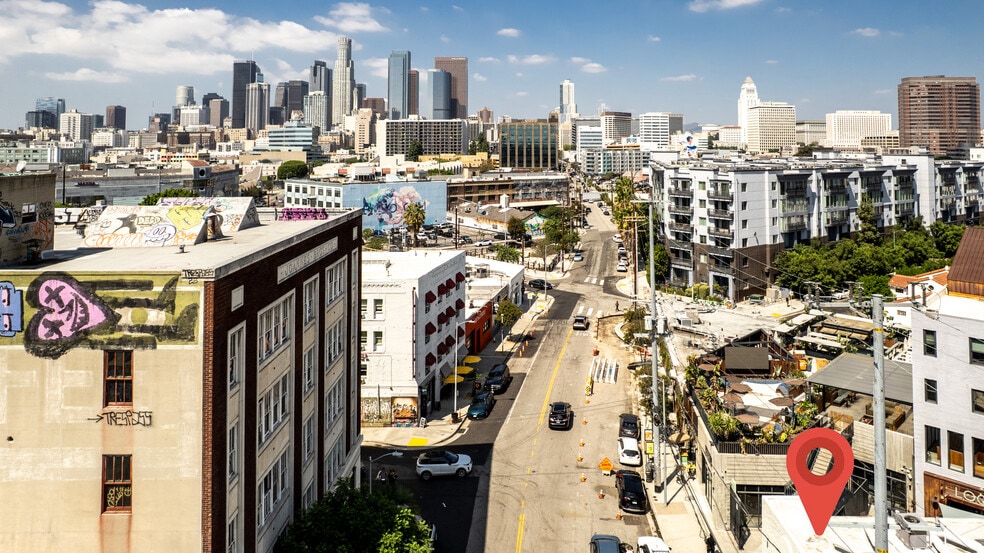 More Photos Of 805 Traction Ave, Los Angeles Showroom For Lease