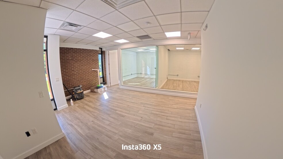 More Photos Of 24 Sodom Ln, Derby Light Manufacturing For Lease