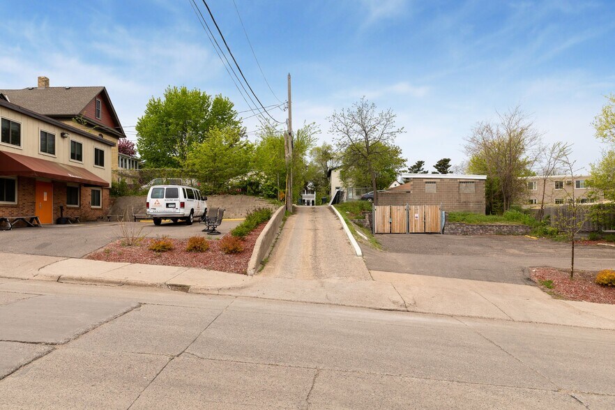 More Photos Of 800 N 42nd Ave, Minneapolis Medical For Lease