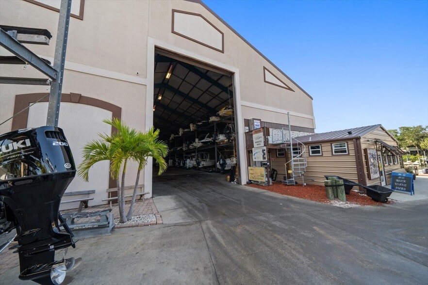 More Photos Of 2400 Bayshore Blvd, Dunedin Marina For Sale