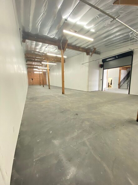 More Photos Of 6000 Gramercy Pl, Los Angeles Warehouse For Lease