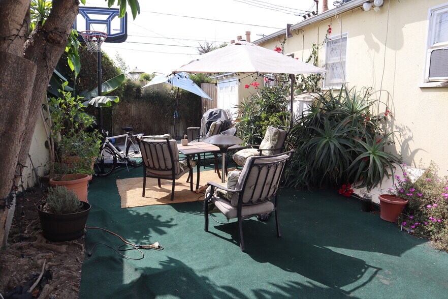 More Photos Of 604 Venezia Ave, Venice Apartments For Sale