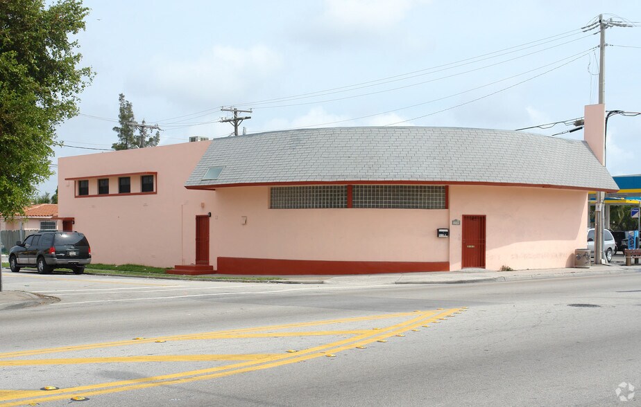 More Photos Of 1735 NW 7th St, Miami Office For Lease
