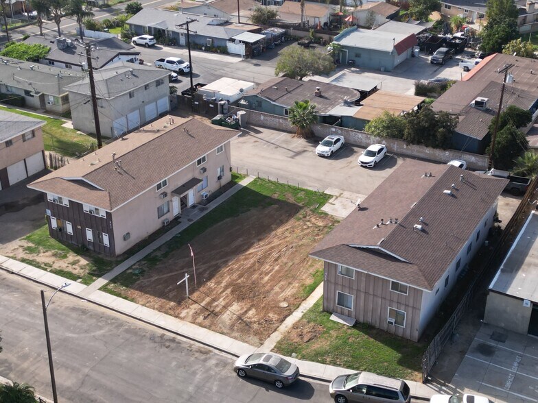 More Photos Of 421 Devener St, Riverside Apartments For Sale