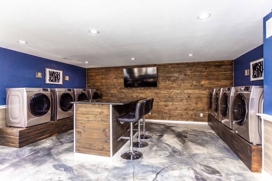 More Photos Of 4000 Archer Dr, East Moline Apartments For Sale