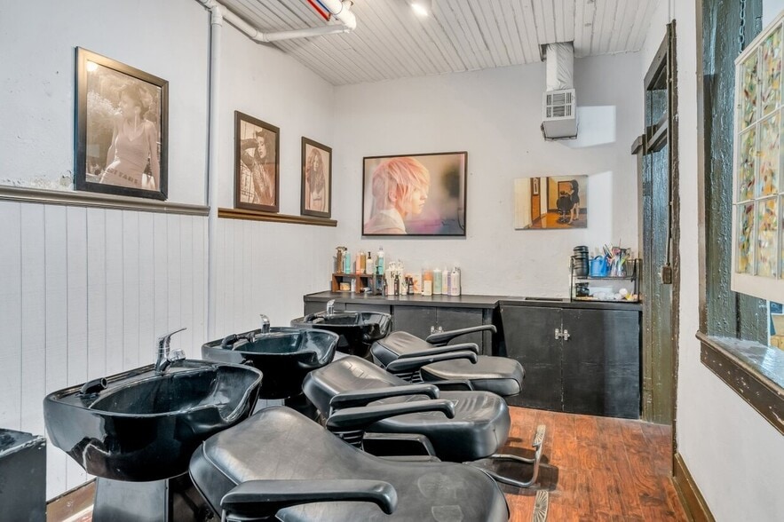 More Photos Of , New Orleans General Retail For Sale