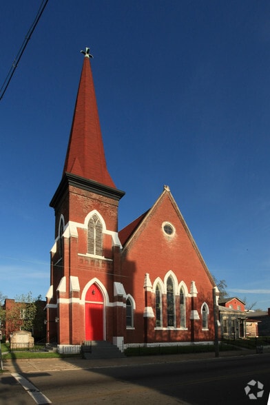 Primary Photo Of 1801 W Chestnut St, Louisville Religious Facility For Sale