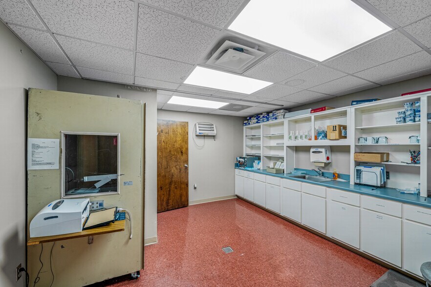 More Photos Of 15239 AL Highway 68, Crossville Medical For Sale