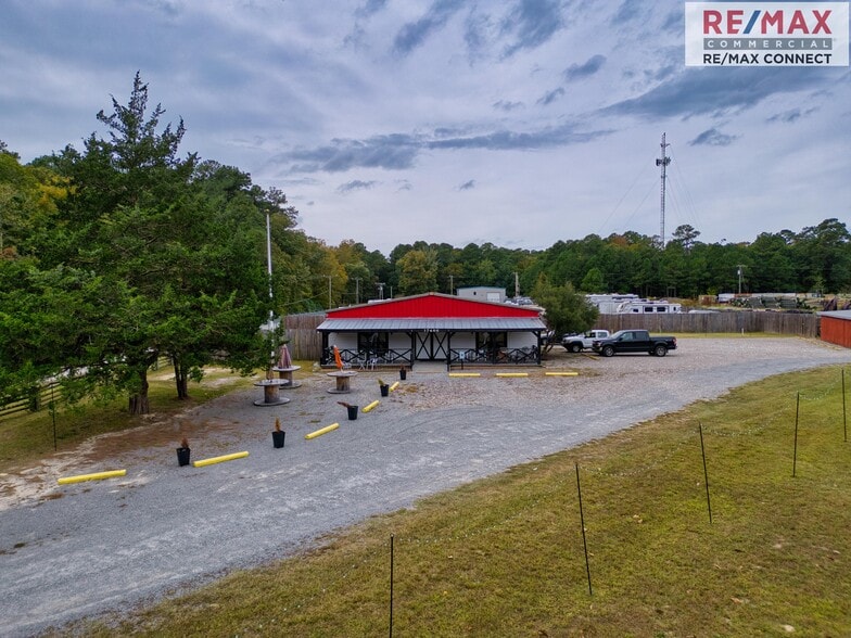 More Photos Of 17466 Benns Church Blvd, Smithfield Freestanding For Sale