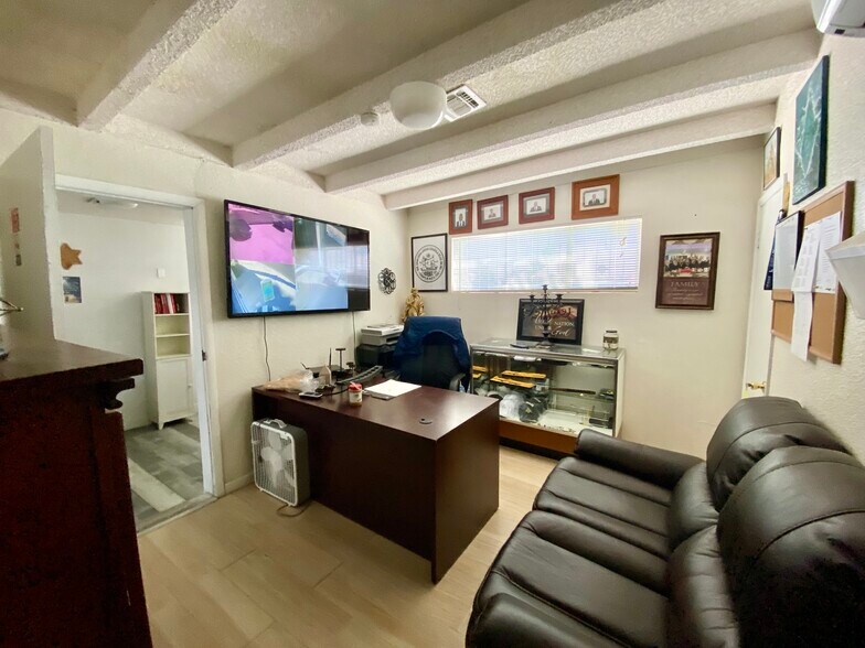 More Photos Of 1401 S Eastern Ave, Las Vegas Office For Sale