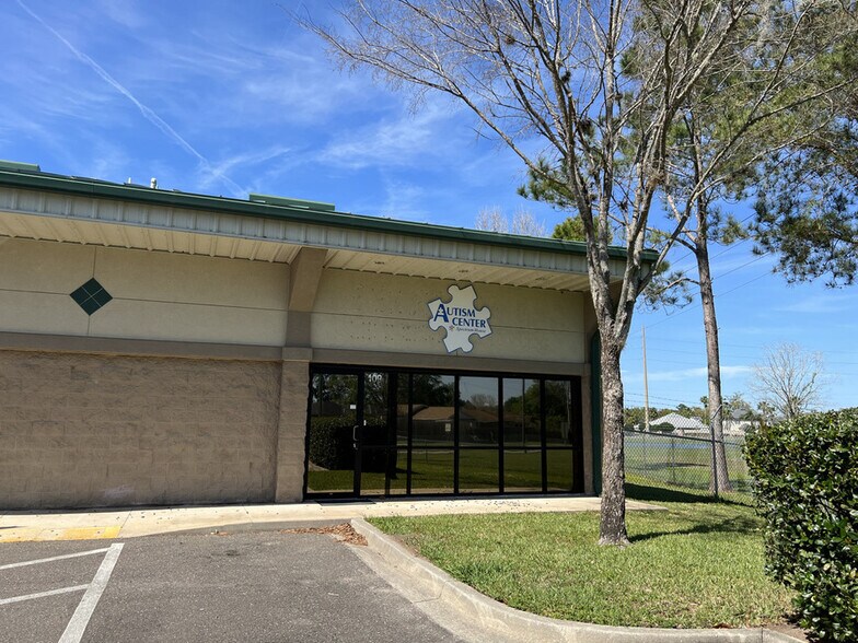 More Photos Of 1635 Farm Way, Middleburg Warehouse For Sale