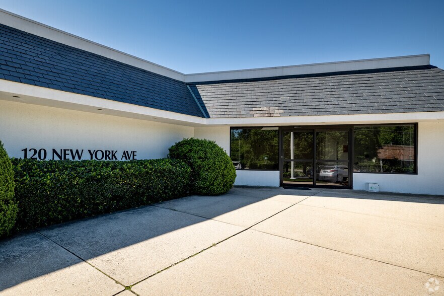 More Photos Of 120 New York Ave, Huntington Medical For Sale