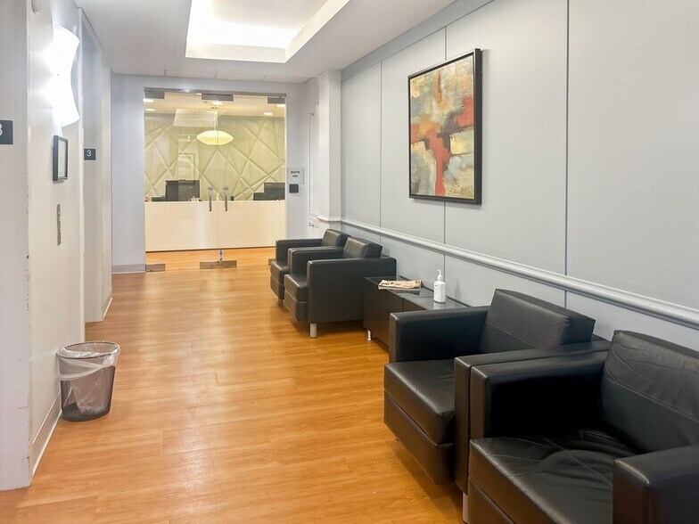 More Photos Of 7400 Beaufont Springs Dr, Richmond Coworking Space