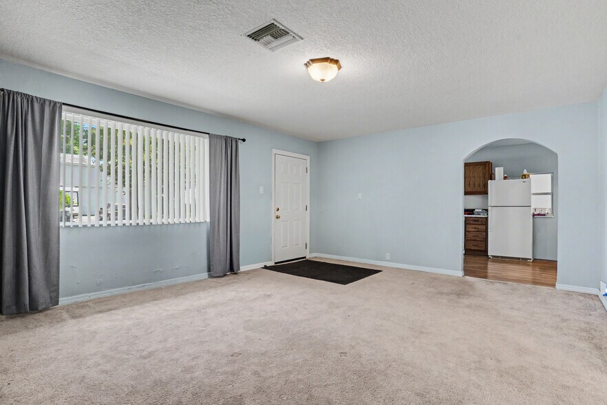 More Photos Of 883 Southwind Ln, Largo Industrial For Sale
