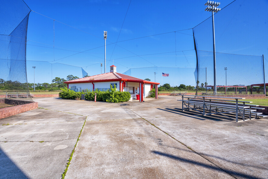 More Photos Of 500 Friday Rd, Cocoa Sports And Entertainment For Sale