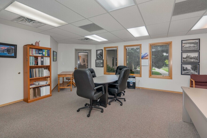 More Photos Of 1371 E Hecla Dr, Louisville Office For Sale