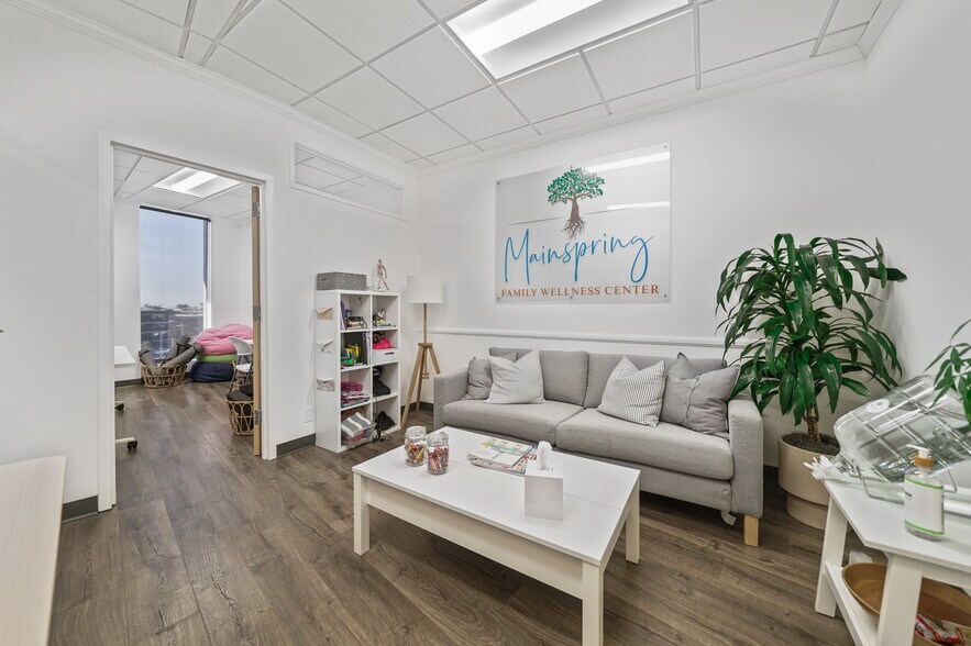 More Photos Of 1501 Westcliff Dr, Newport Beach Medical For Lease